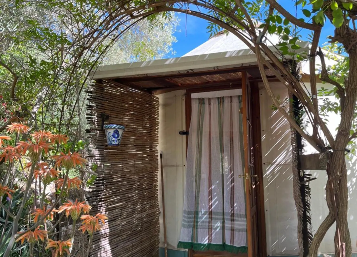 Cortijo Alhijra Small Yurt Lanjaron